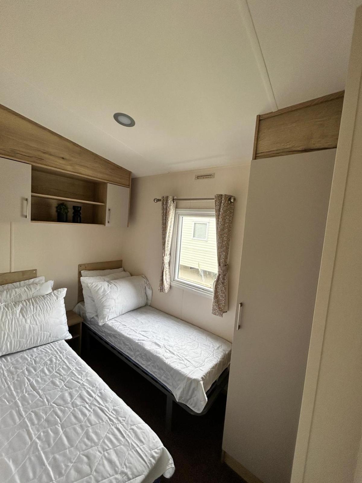 Verbjam 6 Berth Caravan Holiday St Osyth Clacton-On-Sea Exteriör bild